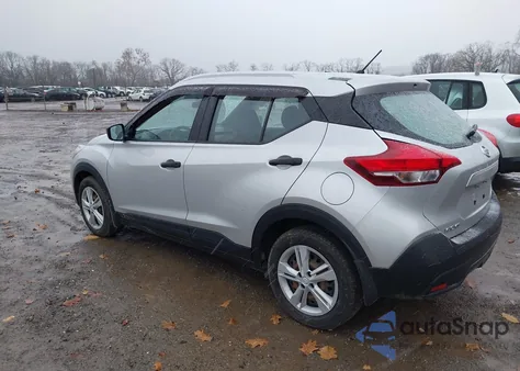 2018 Nissan Kicks S z USA, uszkodzony, nr VIN 3N1CP5CU2JL519482